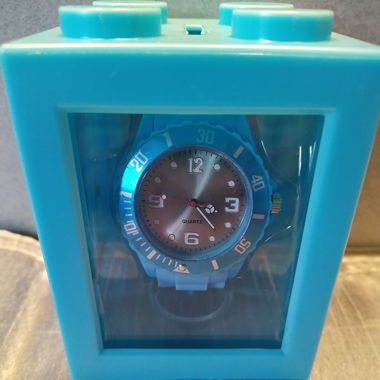 Silikon Uhr Hellblau in Box Lego Stein Kässeli _2