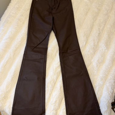 Braune Flare-Hose
