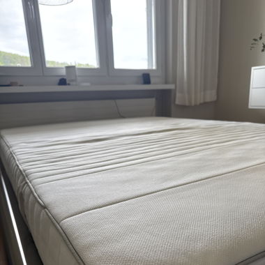 Matratze 140x200x24cm mit Lattenrost 