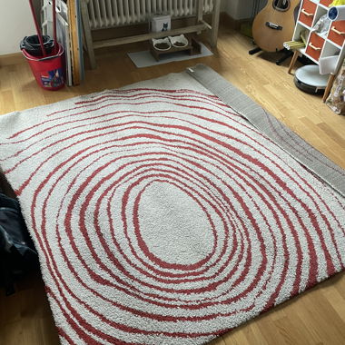 Weicher modischer Teppich