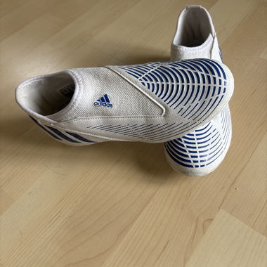 Chaussures de football adidas