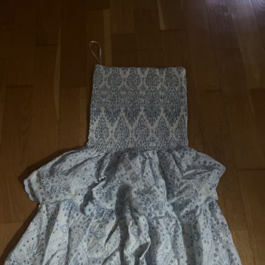 ärmelloses Kleid