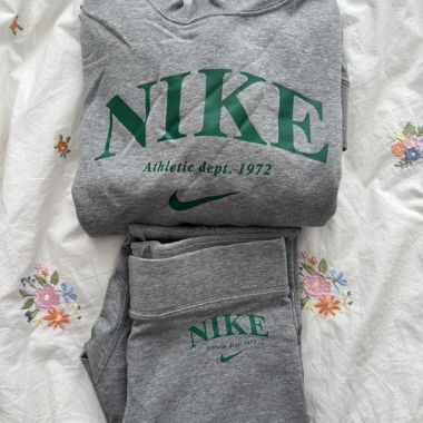 Ensemble Nike gris
