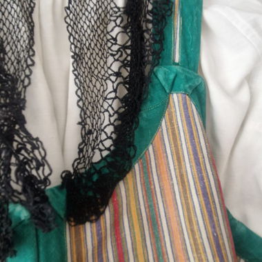 Costume tradizionale bernese rosso