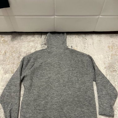 Graue Pullover 