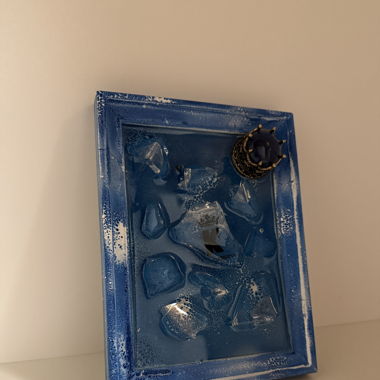 D&G King Eau de Parfum  Broken Bottle Art 