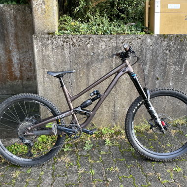 Commencal Clash Frozen brown 2023