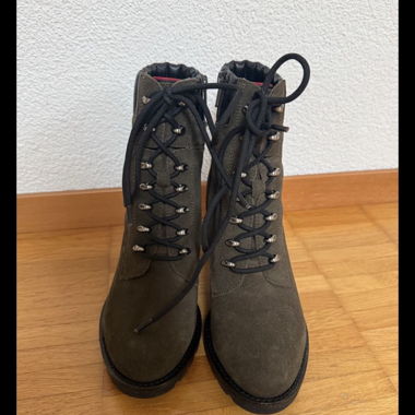 Tommy Hilfiger Boots 37