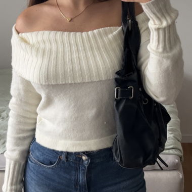 Pull épaules dénudées
