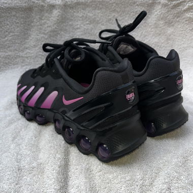Nike AM DN8 SC black and pink
