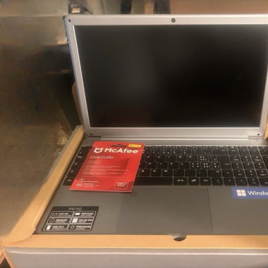 New in Box: PEAQ Laptop 15.6" FHD, Windows 11