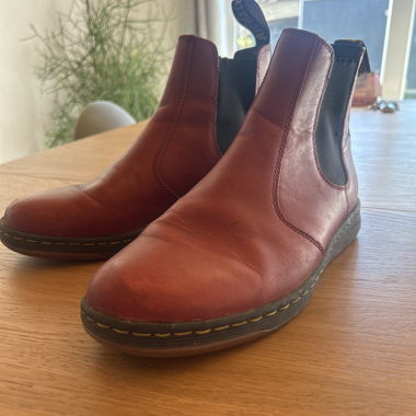 Stivali Dr Martens in pelle rossa