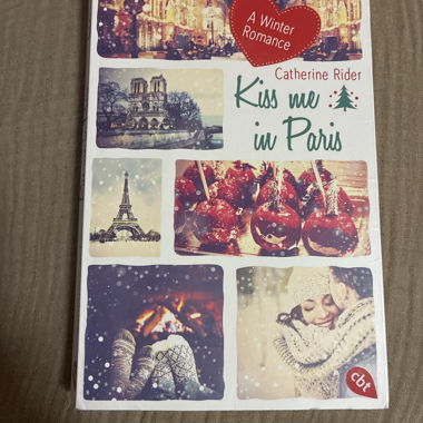 Kiss me in Paris