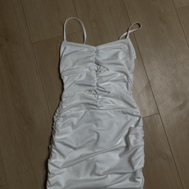 Robe courte