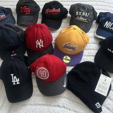 Lot de casquettes