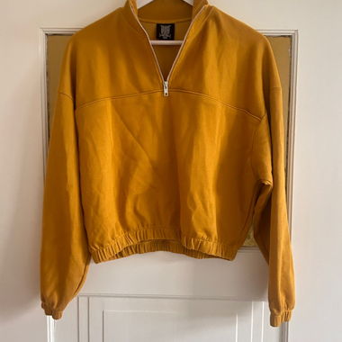 Sweater mit Reissverschluss von Fizzen in Senfgelb
