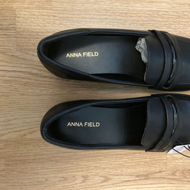 Black shoes