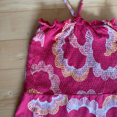 Abito halter con motivo rosa