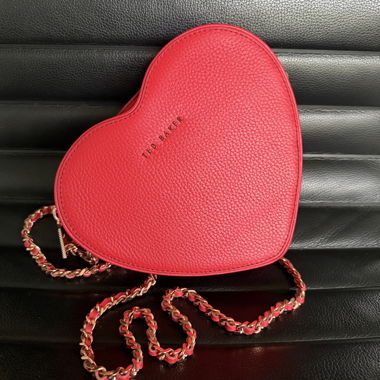 Borsa crossbody a forma di cuore Ted Baker