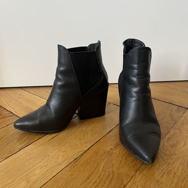 Stivaletti in pelle con pizzo nero Zign