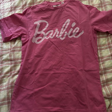 T-shirt Barbie rosa oversize