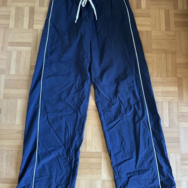 Wide-Leg Hose mit weissen Streifen Gr. 36