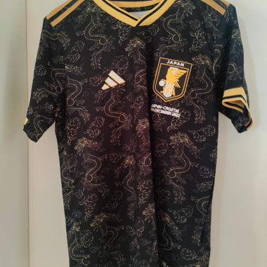 neues (!) Adidas Shirt