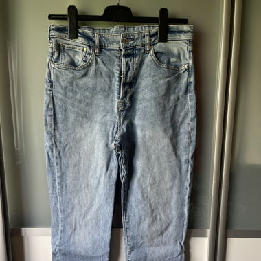 H&M Jeans.