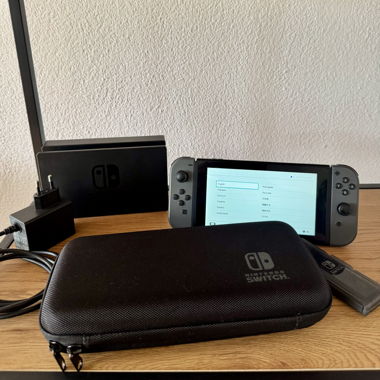 Nintendo Switch mit Zubehör