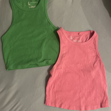 2 Tops