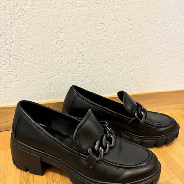 Lederschuhe