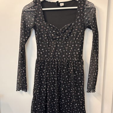 Floral Mesh-Langarmkleid