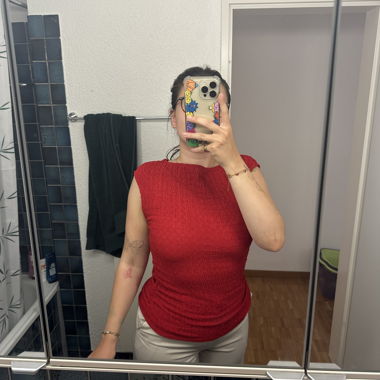 Top rosso senza maniche 44