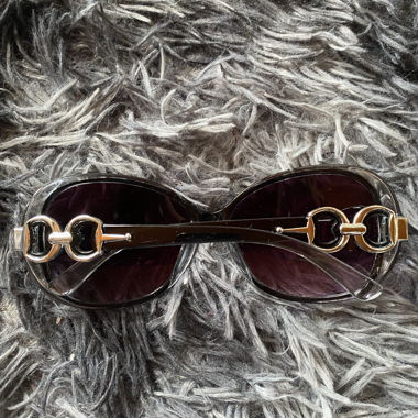 Grande paire de lunettes de soleil pour femme