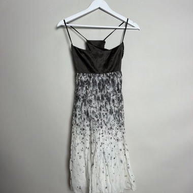 Schwarz-Graues Spaghetti-Kleid