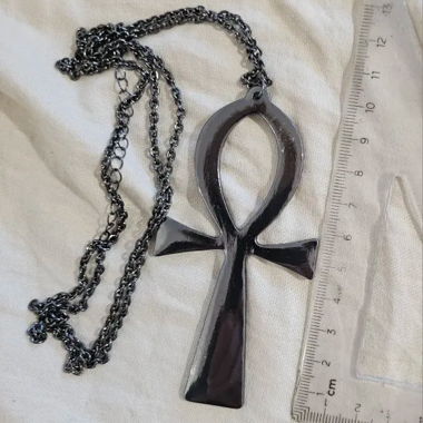 Collana con croce Ankh nera