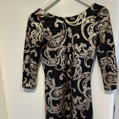 Kleid Pailletten 