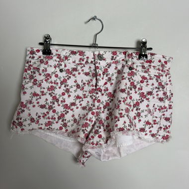 Shorts en jean à imprimé floral