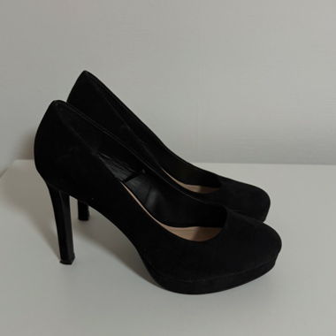 Schwarze High Heels