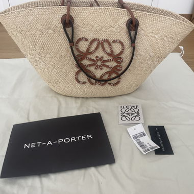 Loewe natural raffia Tasche 
