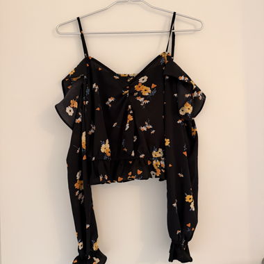 Top floreale nero