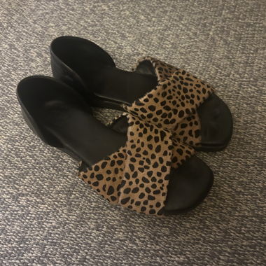 Leo Sandals