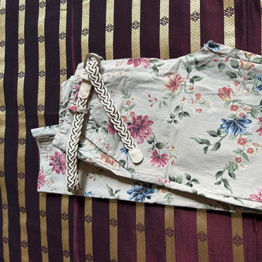 Stretch trousers, flower pattern