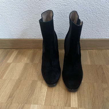 Pura Lopez suede ankle boots black