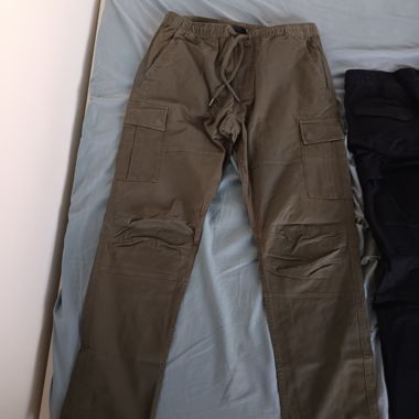  Cargo Kaki