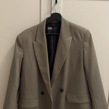 Blazer Zara verde oliva