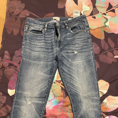 GUESS JEANS