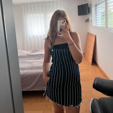 Latz-Kleid