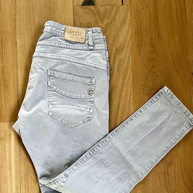 Please Jeans