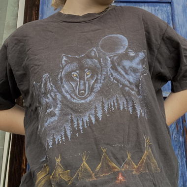 canada wolf t-shirt